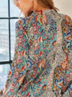 LOMON Paisley Multicolor V-Neck Blouse